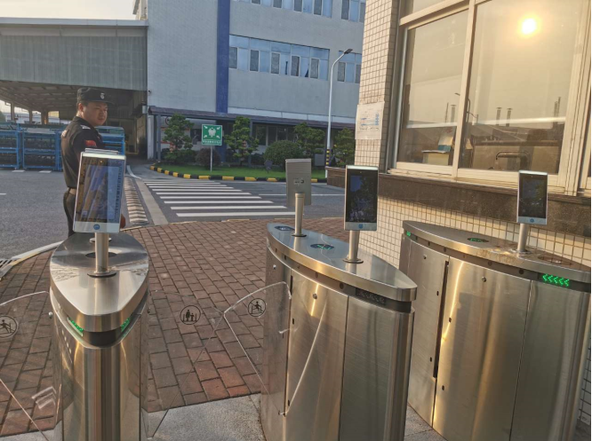 1729307816596649.png image.png